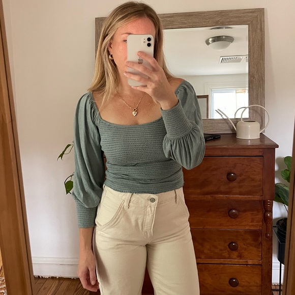 Nation LTD Iona Smocked Renaissance Tee in Dusty Blue Large - Picture 1 of 9